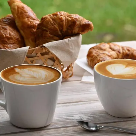 Bed & Breakfast Crisan Affittacamere