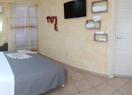 Crisan Affittacamere 3*