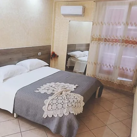 Crisan Affittacamere 3*